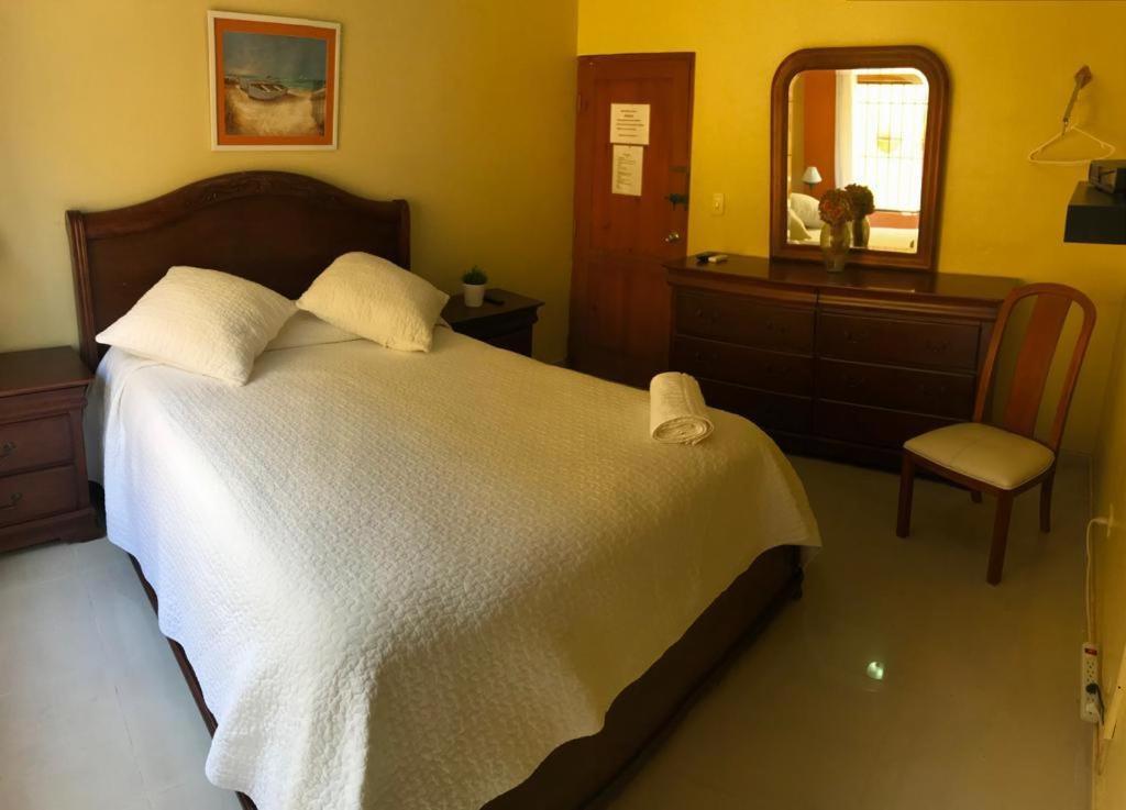 Hostal Bella Epoca Santo Domingo Luaran gambar